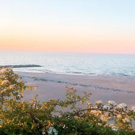 Hippalos Деревянный коттедж *