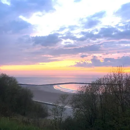 Hippalos Деревянный коттедж